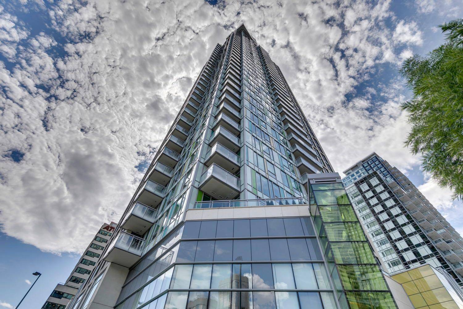 Calgary, AB T2R0B5,901 10 AVE Southwest #803