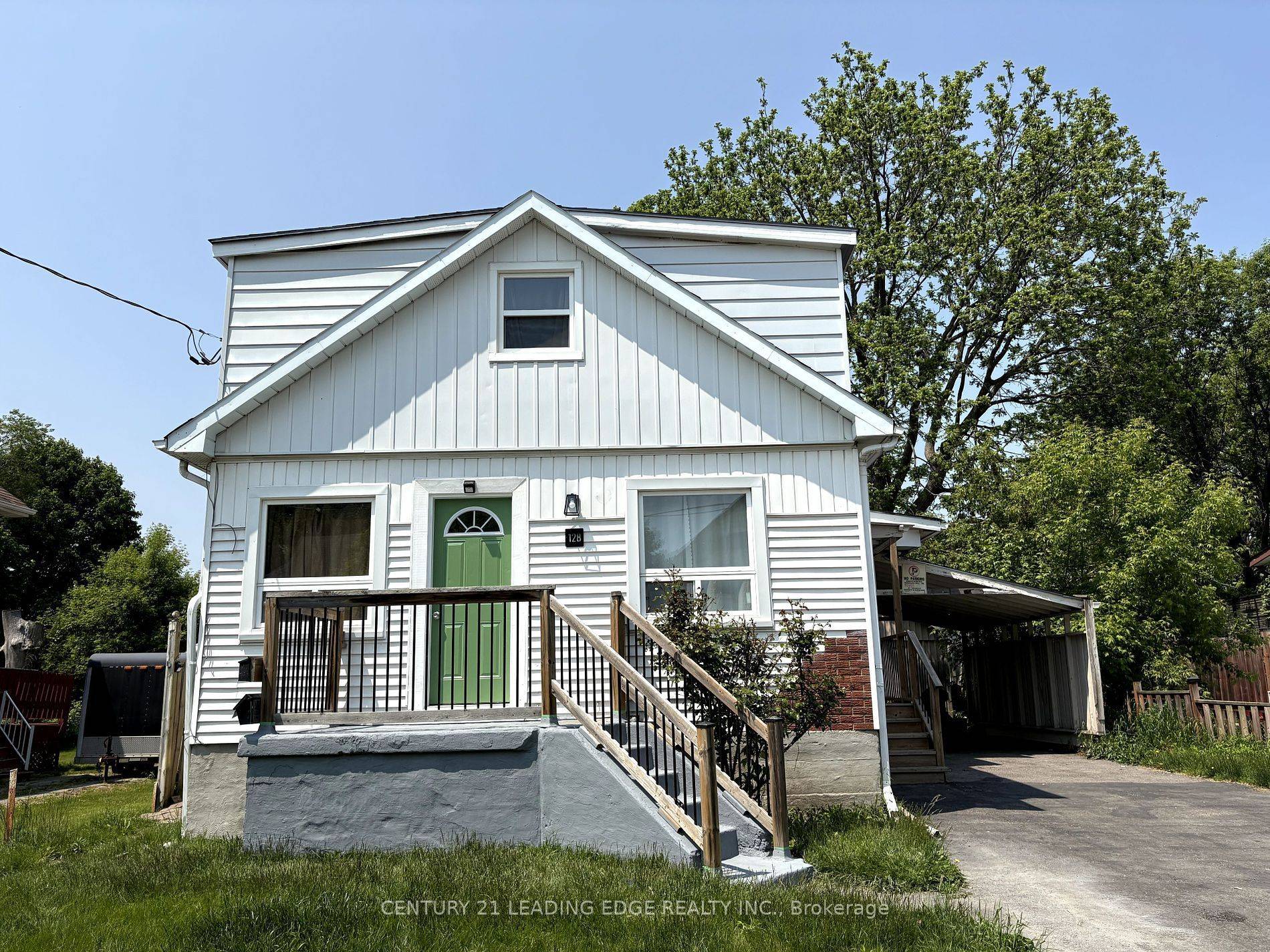 128 Summer ST #MAIN, Oshawa, ON L1H 2K9