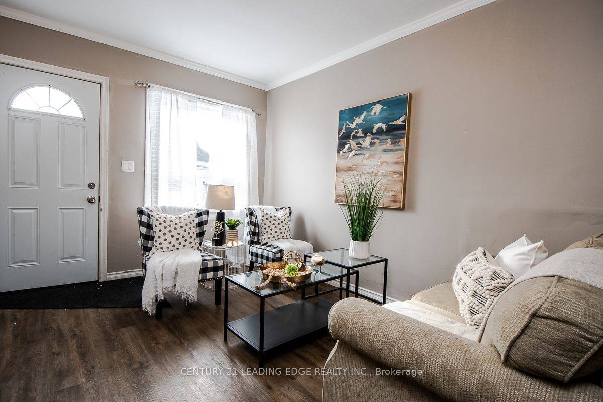Oshawa, ON L1H 2K9,128 Summer ST #MAIN