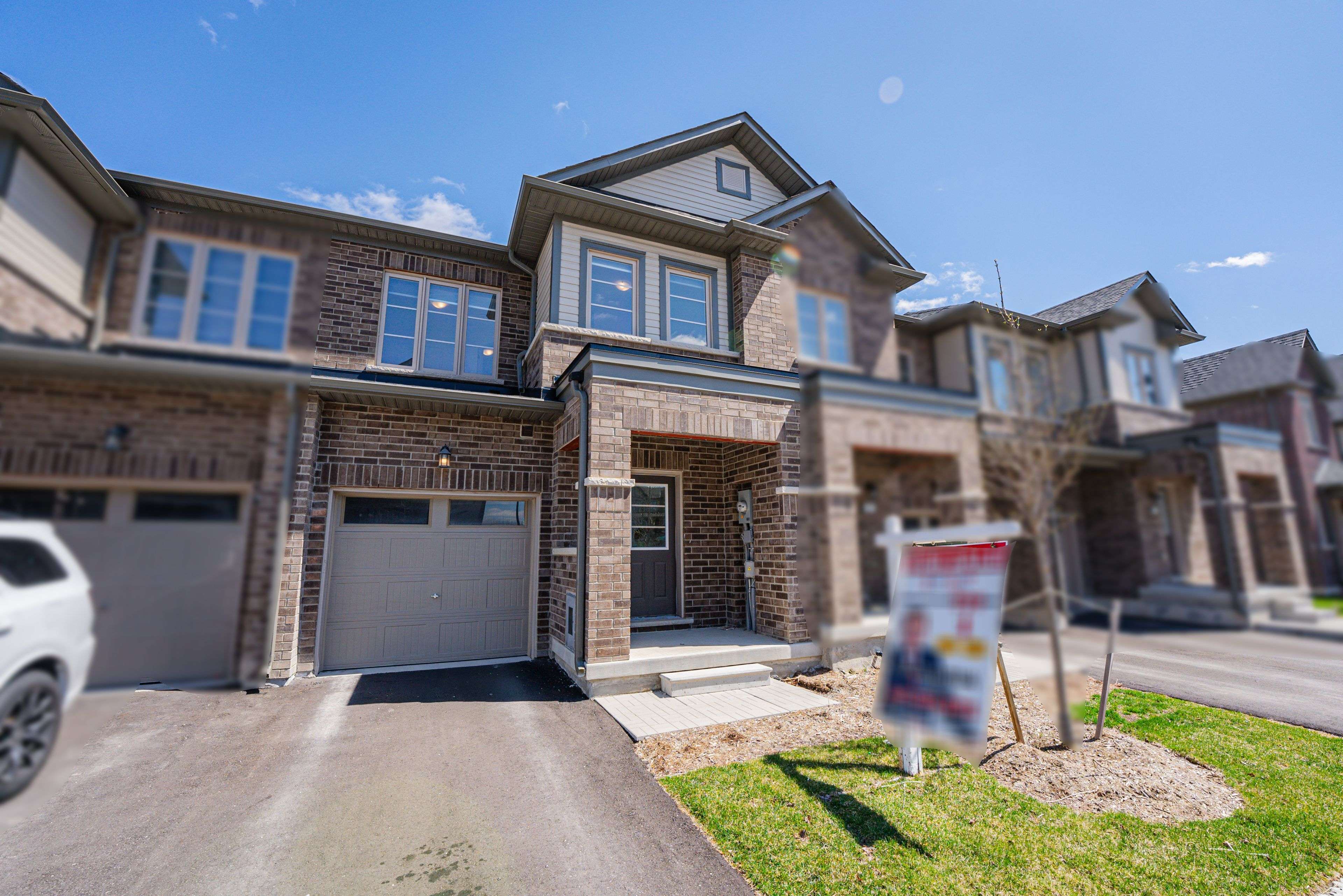 Clarington, ON L1E 2S2,38 Senay CIR W