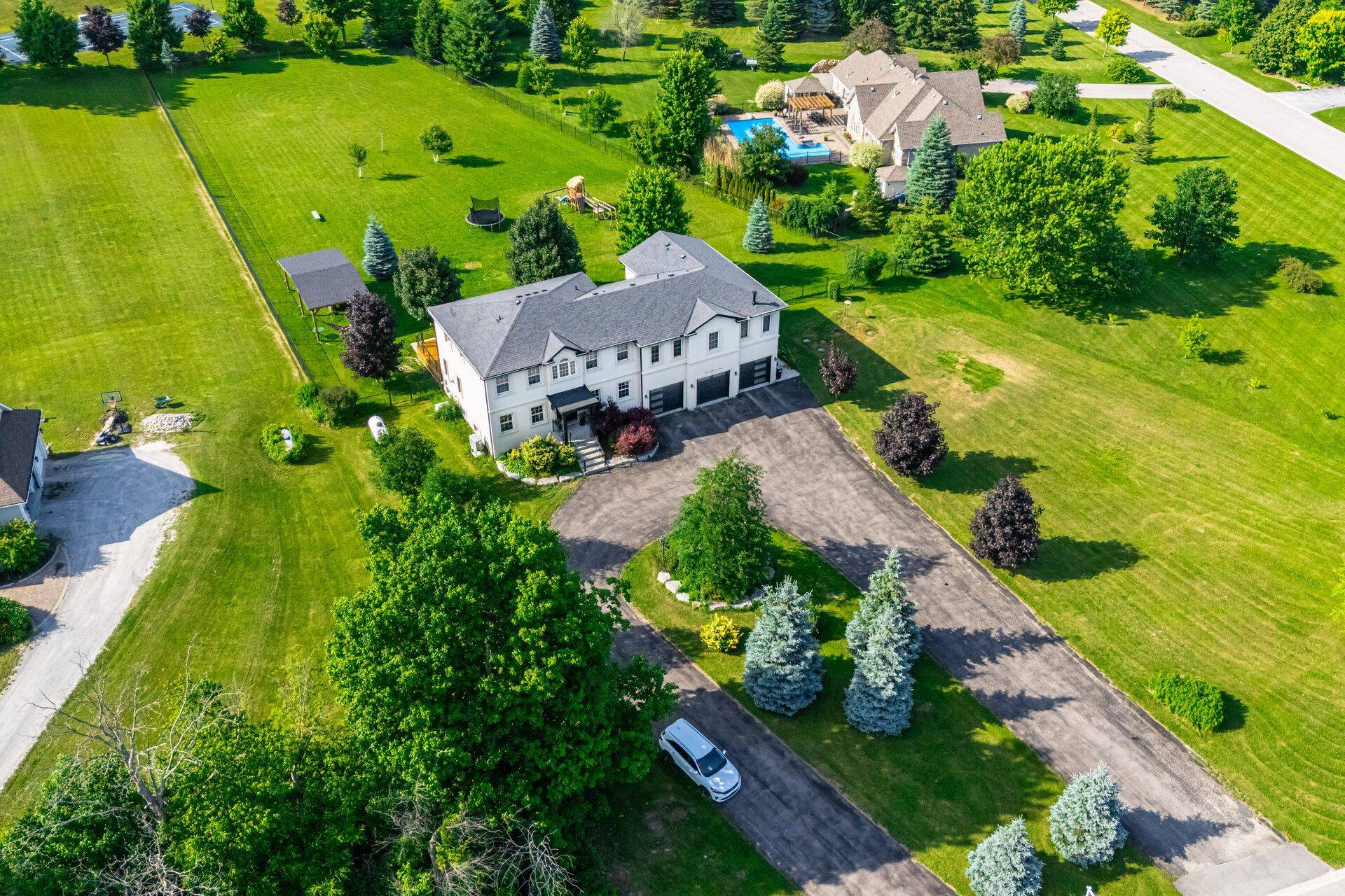 Bradford West Gwillimbury, ON L0G 1A0,130 Andrews DR