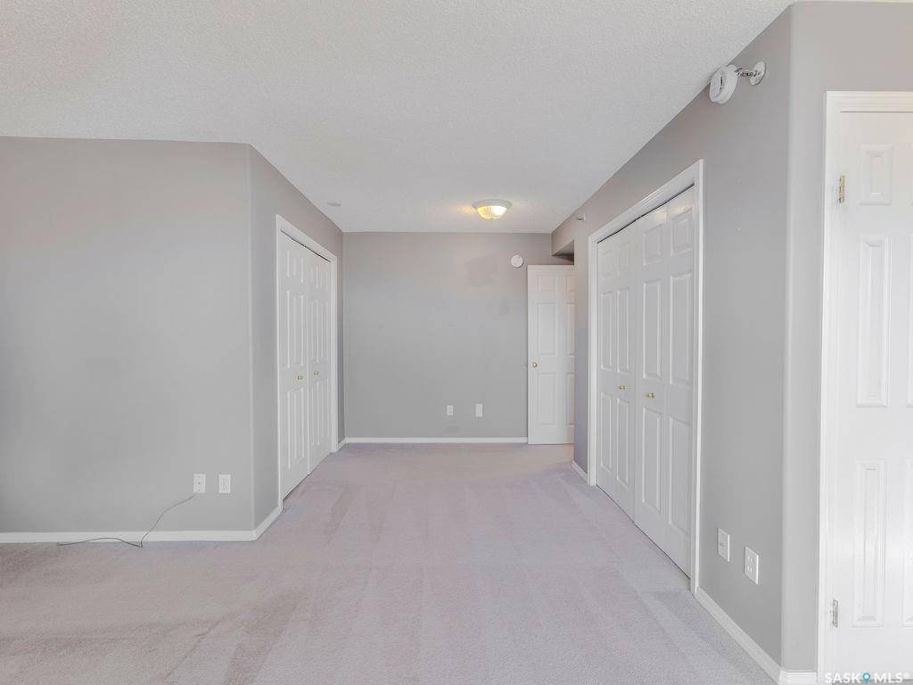 Saskatoon, SK S7N 2T5,717 Victoria AVENUE #604