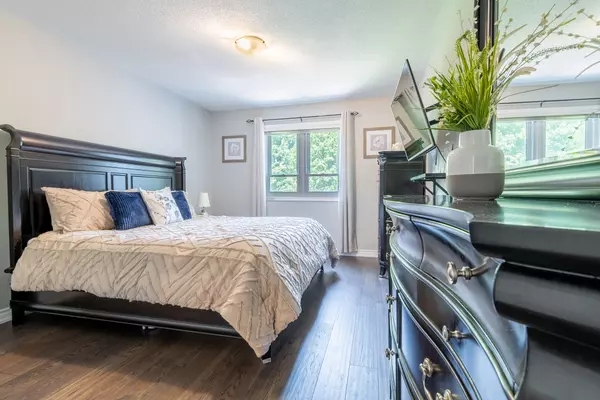 Welland, ON L3C 7G2,4 Jackson CT W