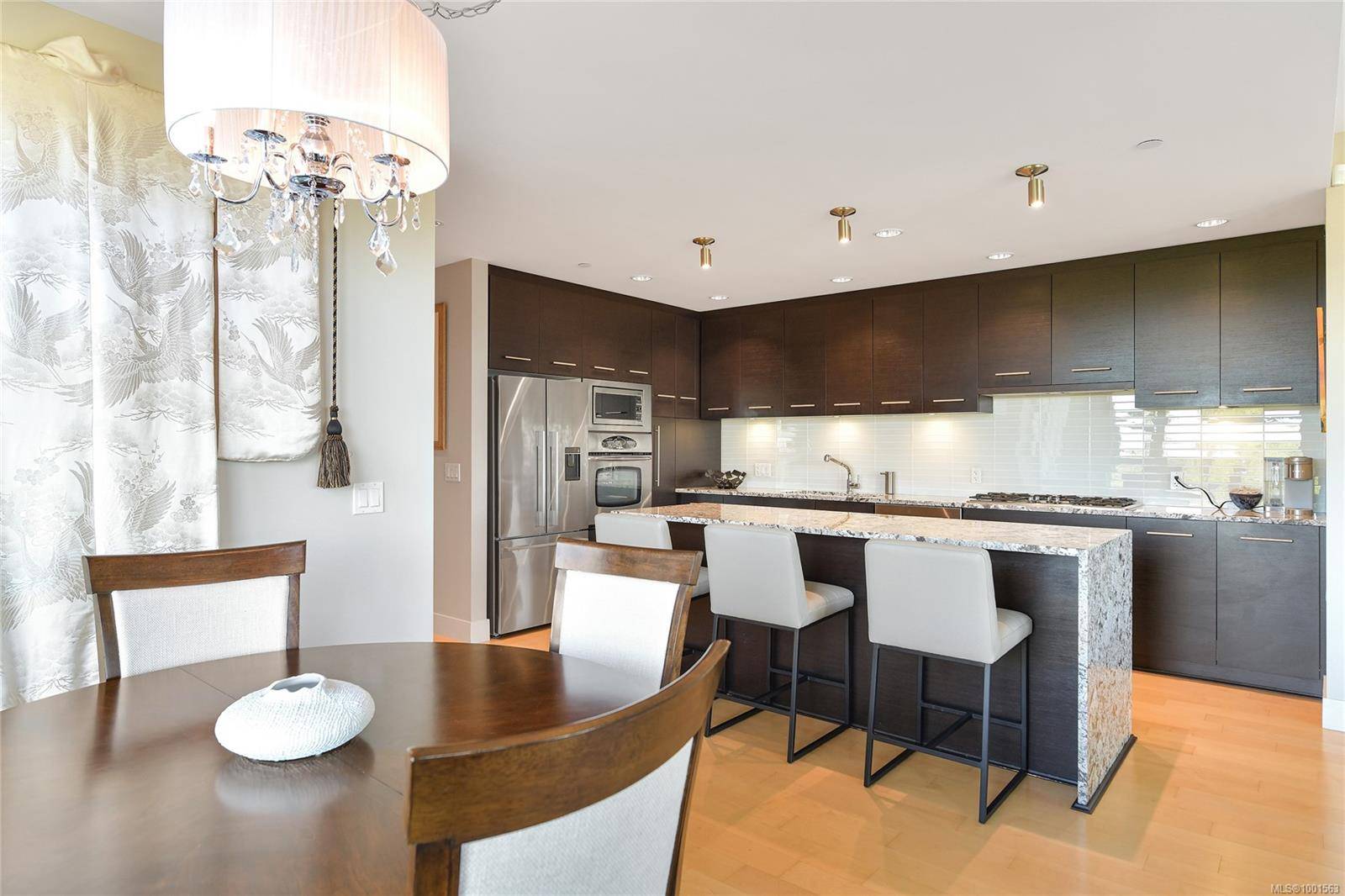 Colwood, BC V9C 0A6,3234 HOLGATE Lane #201