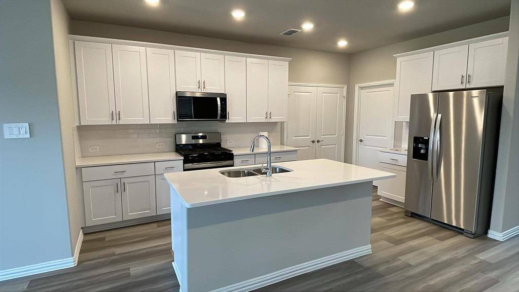 Lavon, TX 75166,902 Tulip Trail