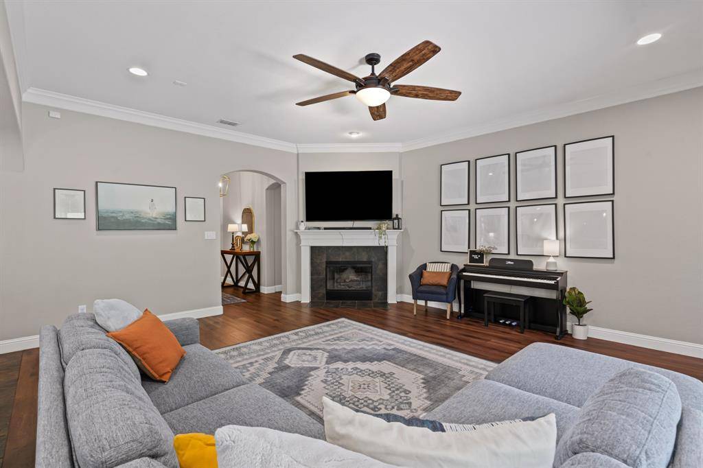 Benbrook, TX 76126,549 Magnolia Parkway