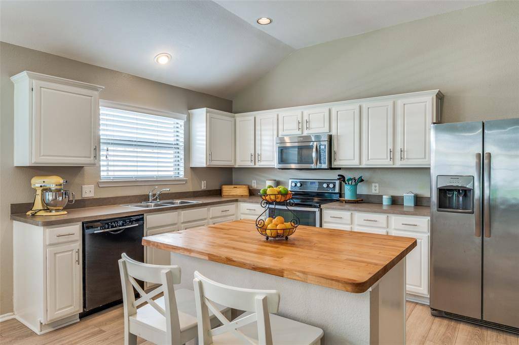 Cross Roads, TX 76227,9016 Sagebrush Trail