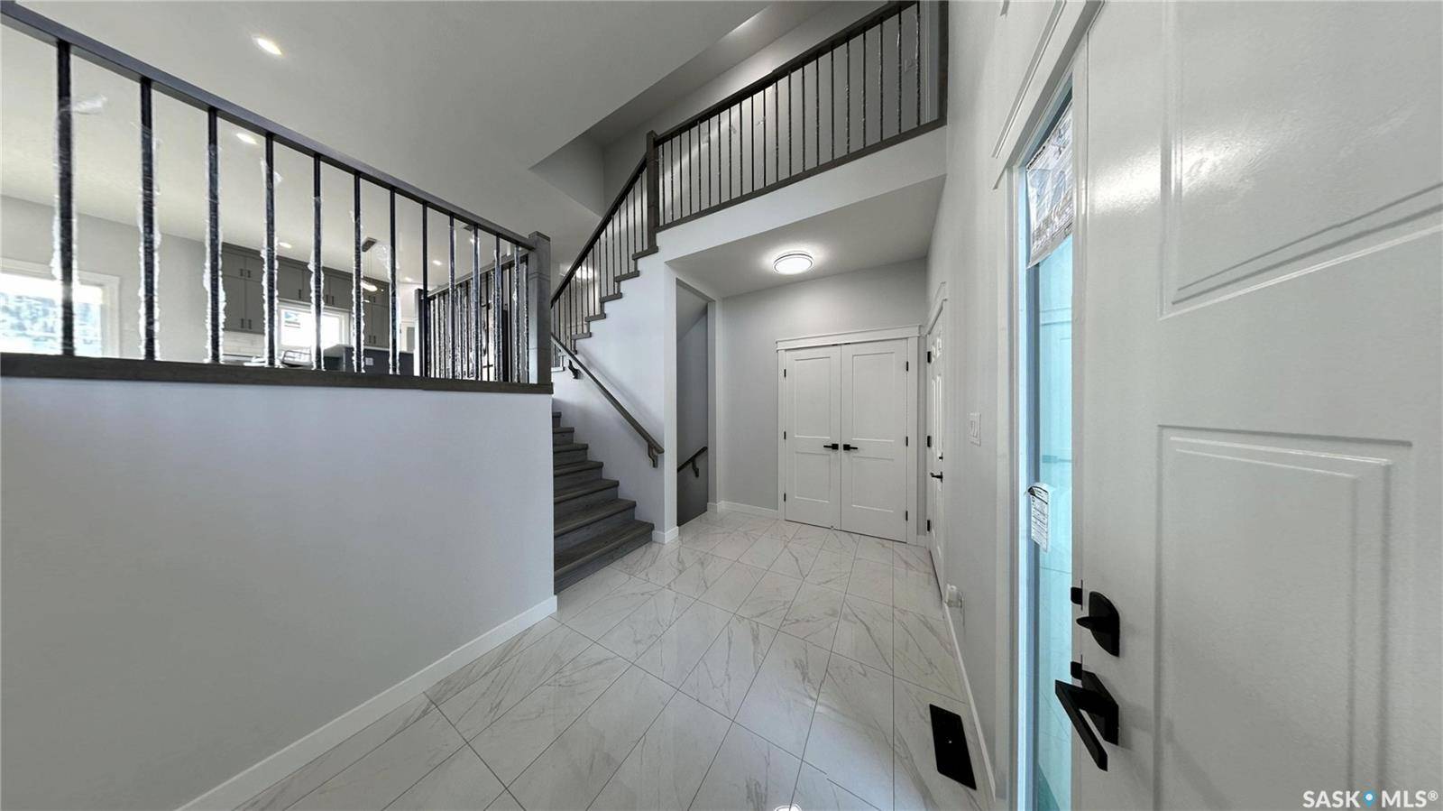 Saskatoon, SK S7M 5K1,503 Kinloch COURT