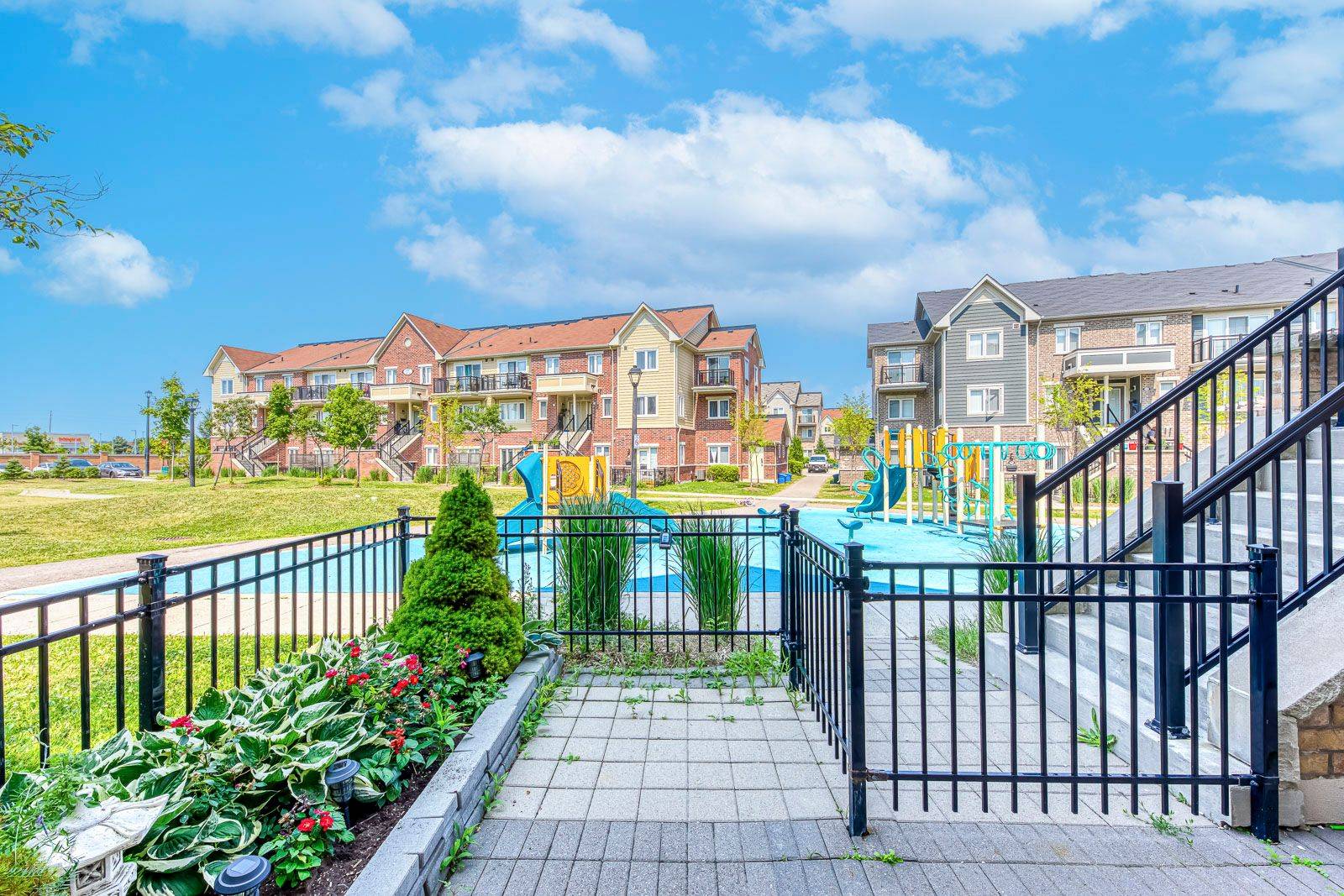 Brampton, ON L6R 3Y6,250 Sunny Meadow BLVD #302