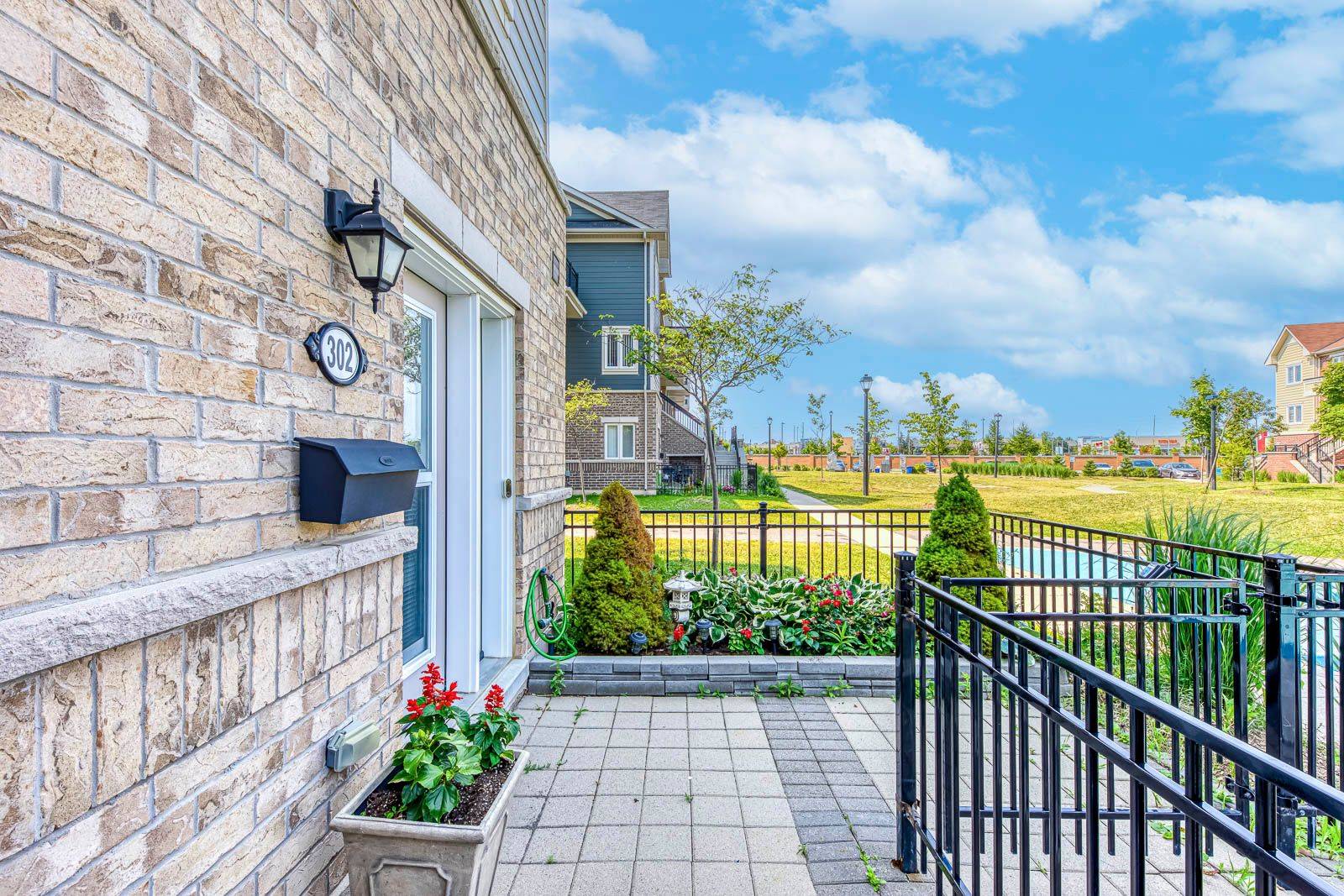 Brampton, ON L6R 3Y6,250 Sunny Meadow BLVD #302