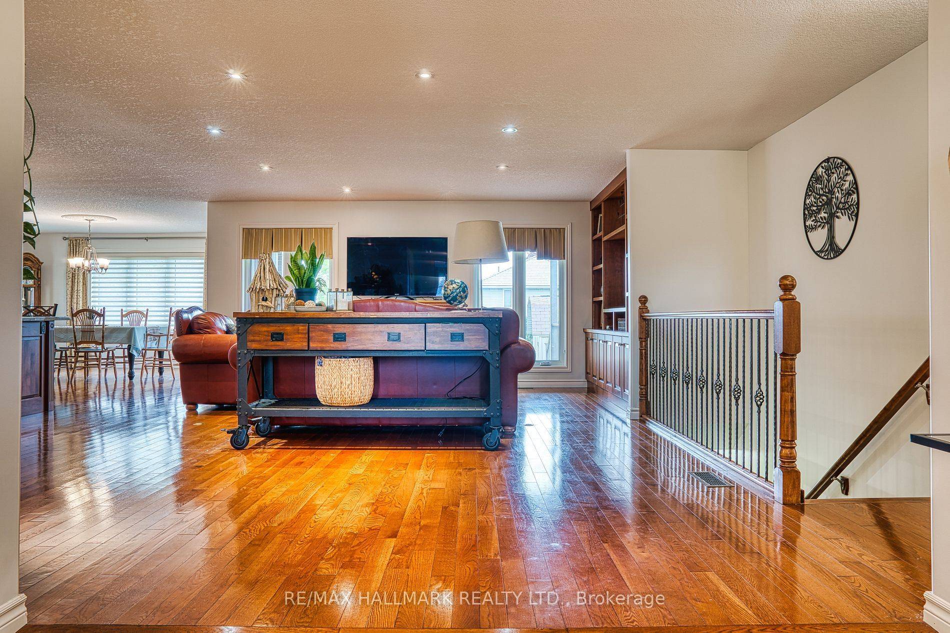North Perth, ON N4W 3S8,735 WELLINGTON AVE S