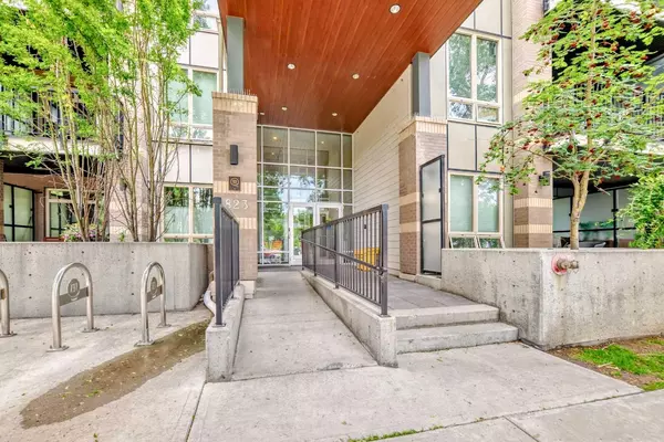 Calgary, AB T2N0R5,823 5 AVE NW #229