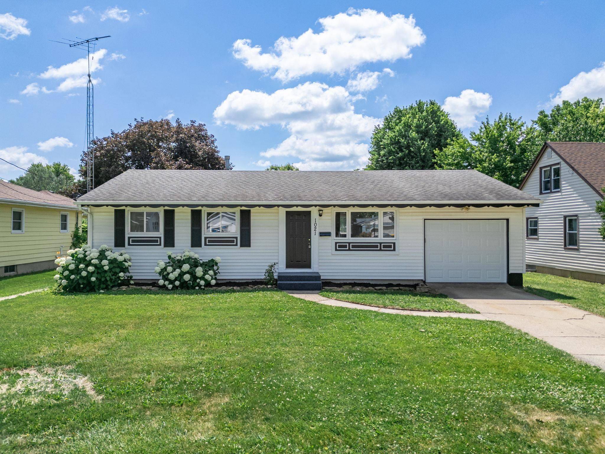 1021 North Avenue, Belvidere, IL 61008