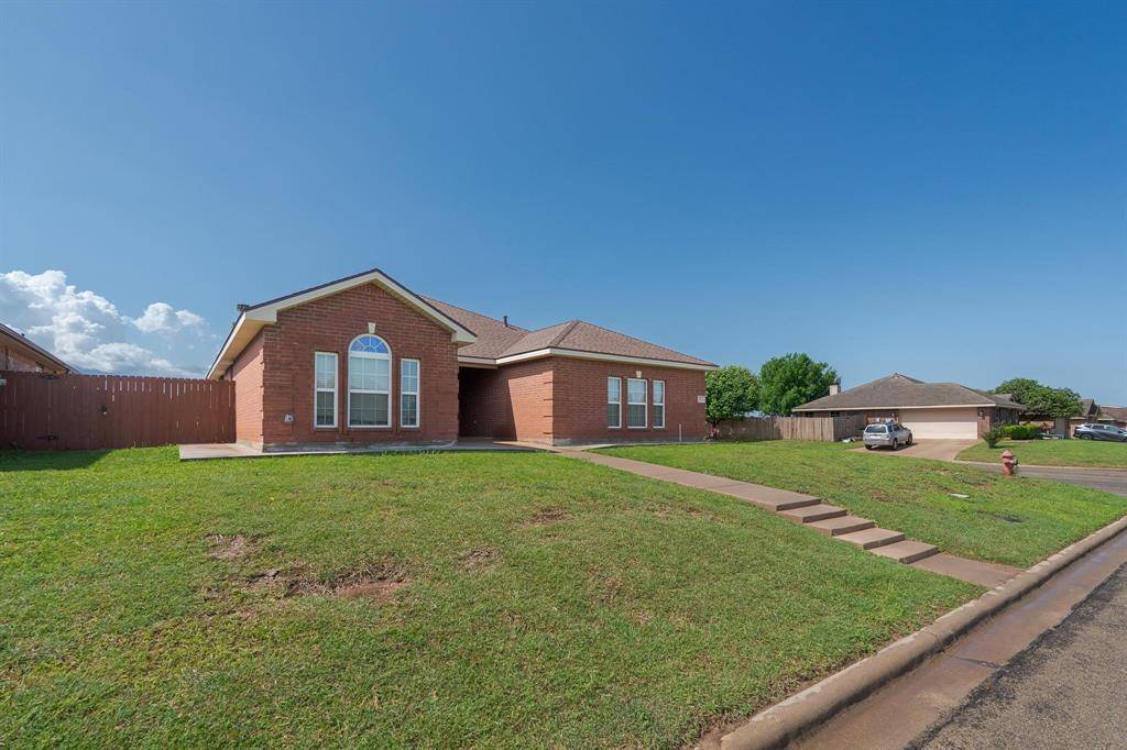 Abilene, TX 79602,301 Miss Ellie Lane