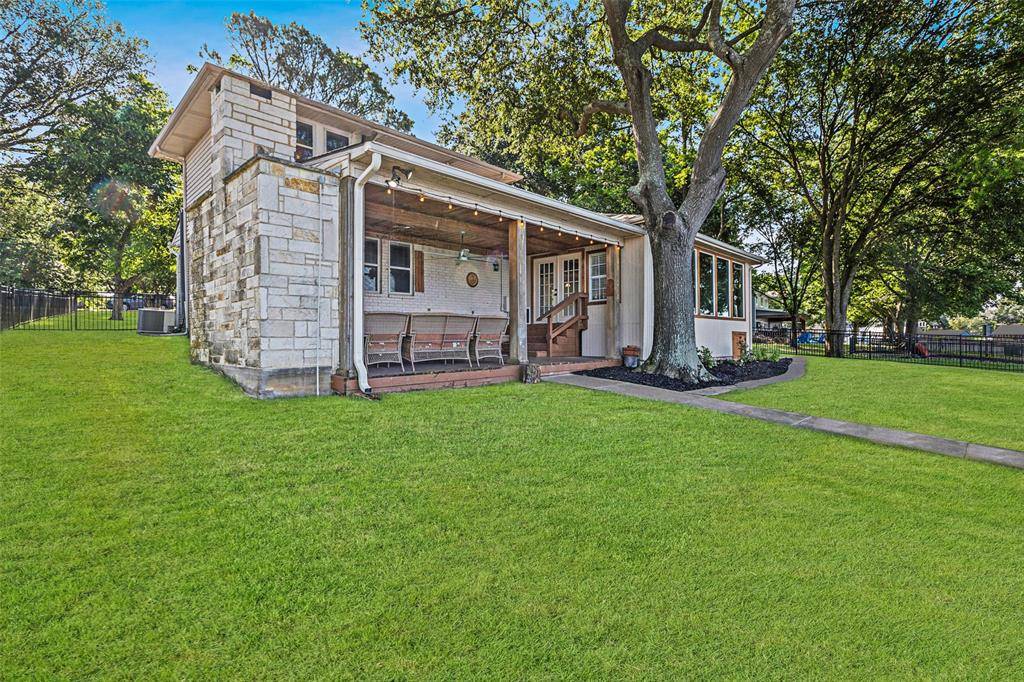 Mabank, TX 75156,142 Peninsula Point Terrace