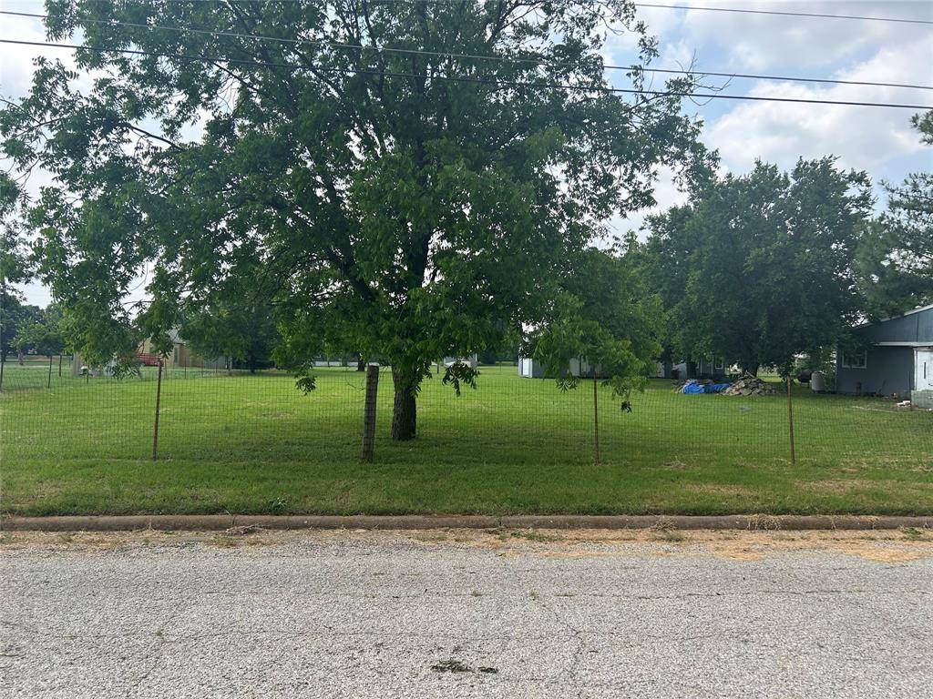 Olney, TX 76374,209 W Church
