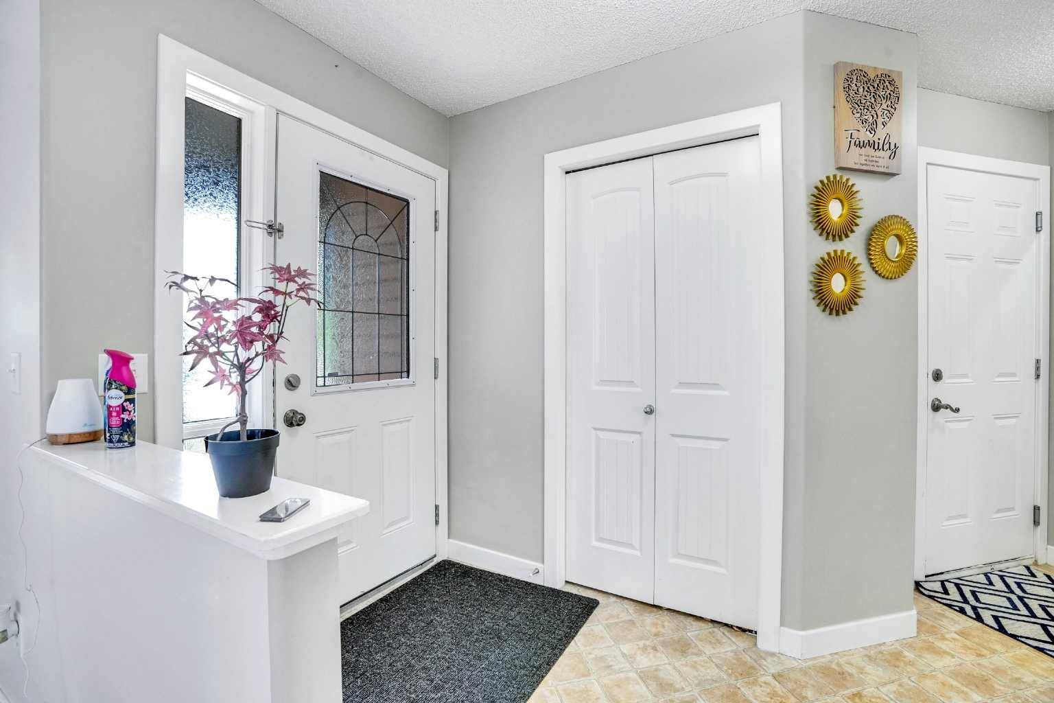Airdrie, AB T4B3L2,612 Luxstone LNDG SW