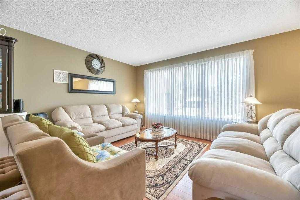 Strathmore, AB T1P 1G7,5 Maple Leaf RD