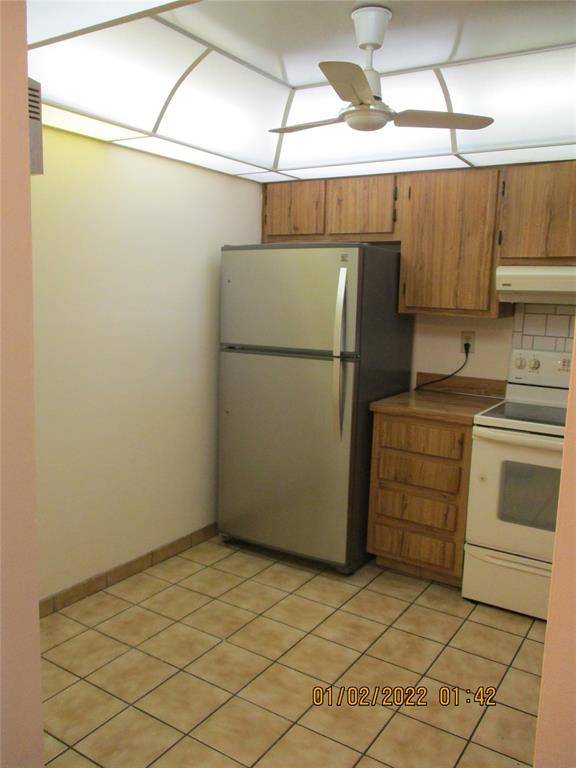Tamarac, FL 33321,6751 N University Dr #323
