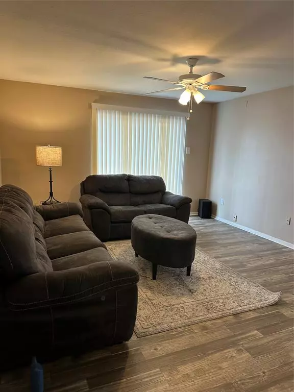 Denton, TX 76201,218 N Texas Boulevard #201