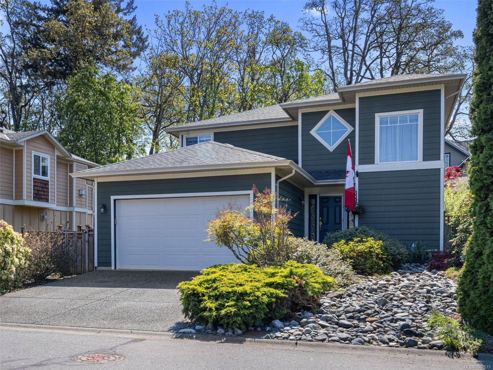 4135 Rockhome Gdns, Saanich, BC V8X 5K4