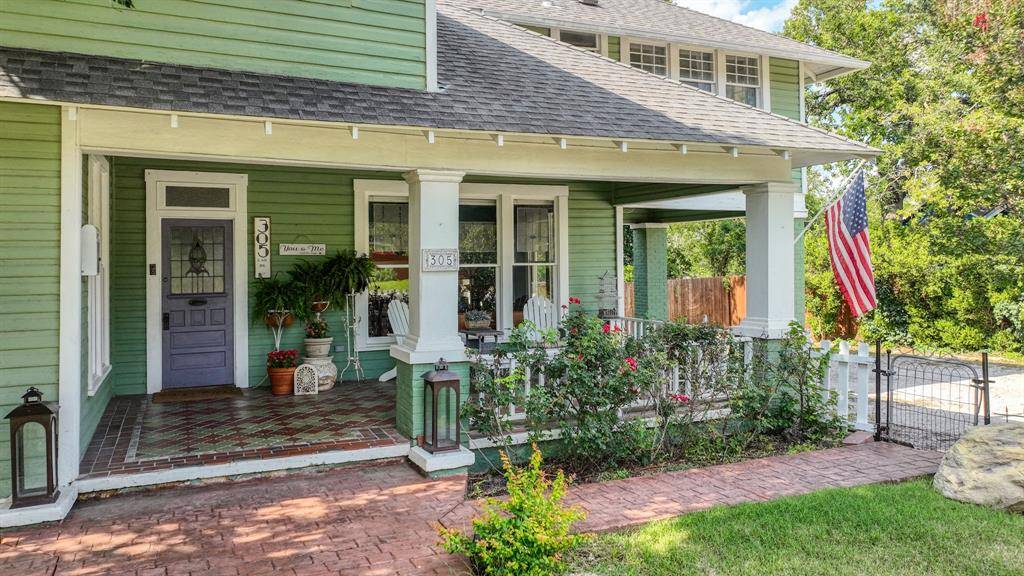 Weatherford, TX 76086,305 E Lee Avenue