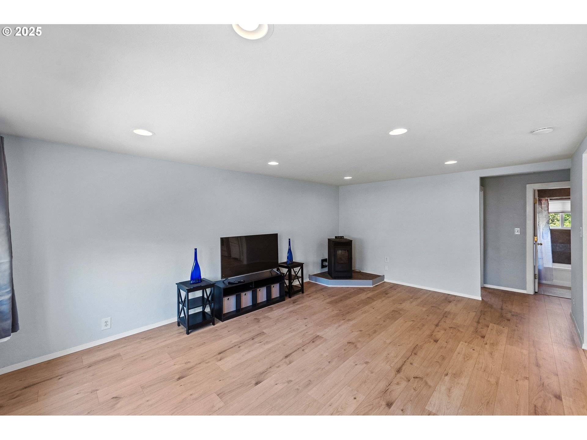 Myrtle Point, OR 97458,1023 18TH ST