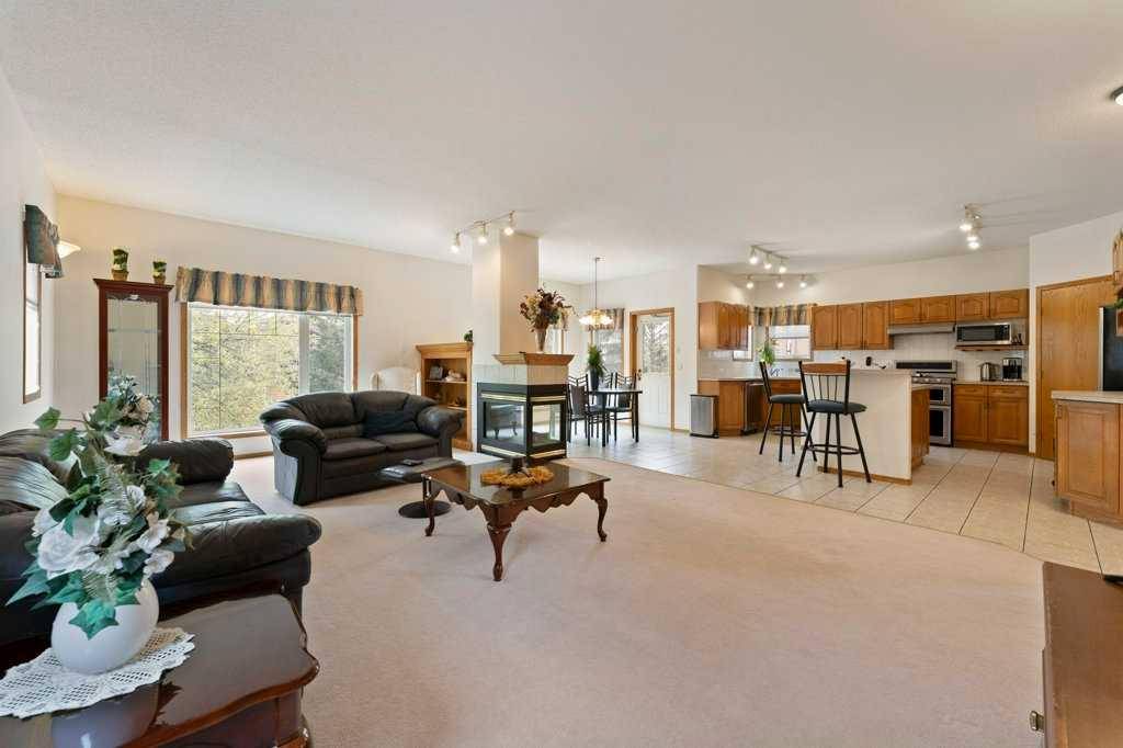 Calgary, AB T3K 4W5,1319 Harvest Hills DR NE