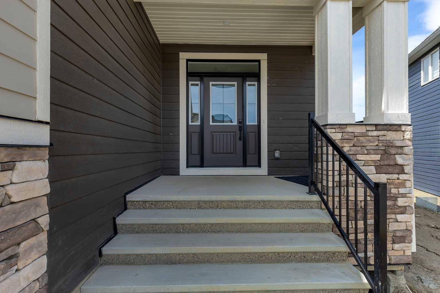 Airdrie, AB T4B 5M3,270 Baneberry WAY SW