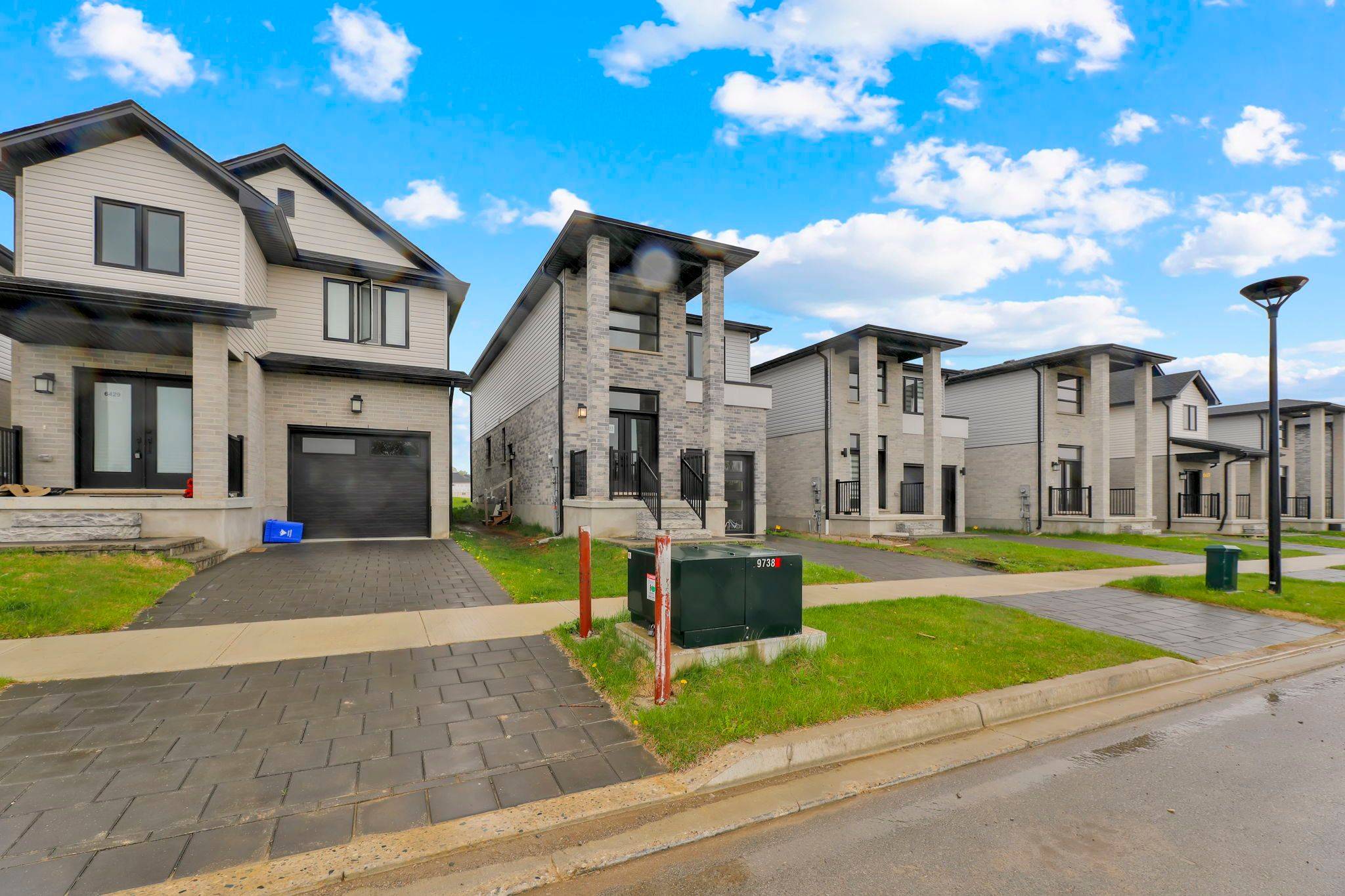 London South, ON N6P 0K2,6433 Royal Magnolia AVE
