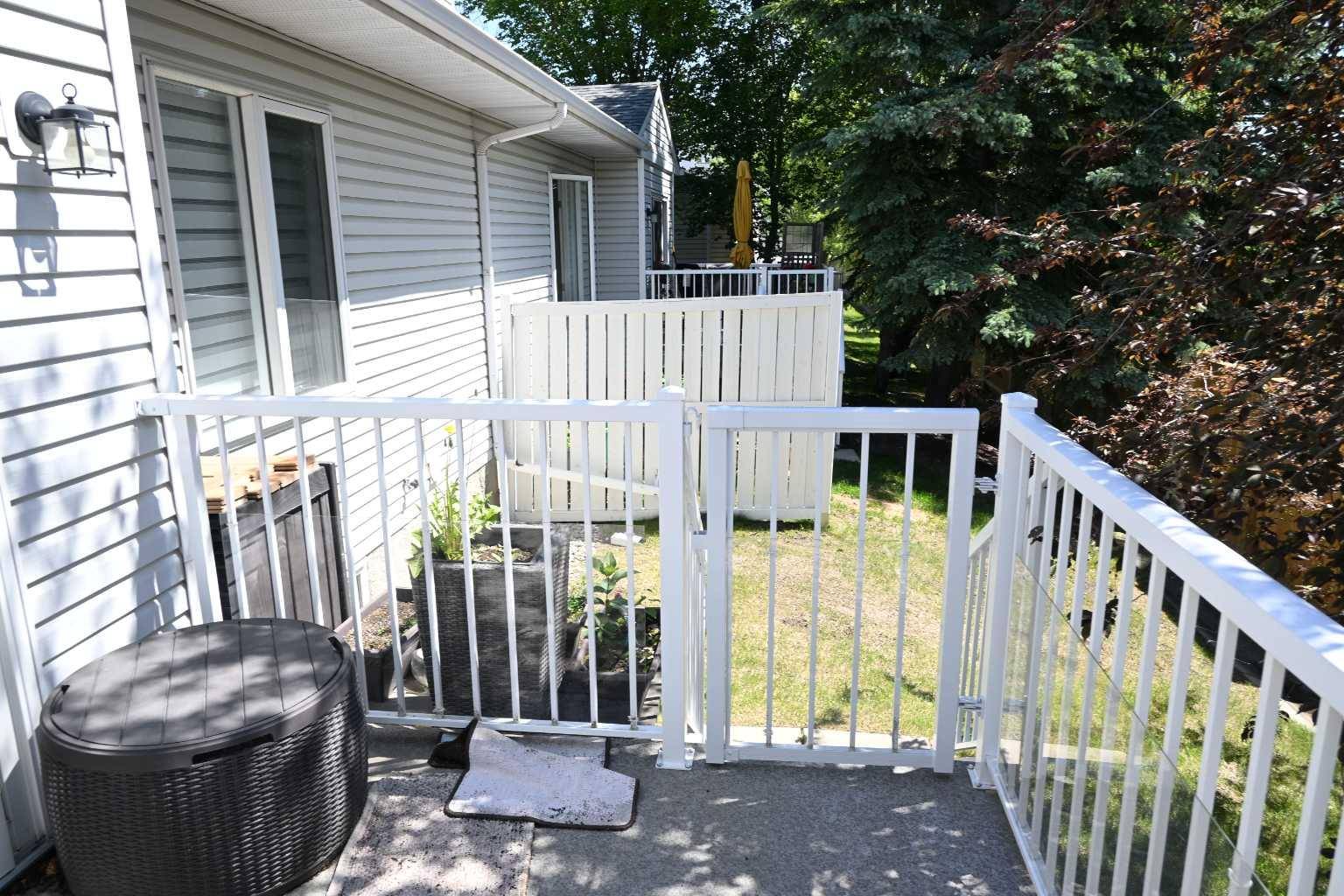 Calgary, AB T3G 3X2,121 Hawkstone MNR Northwest
