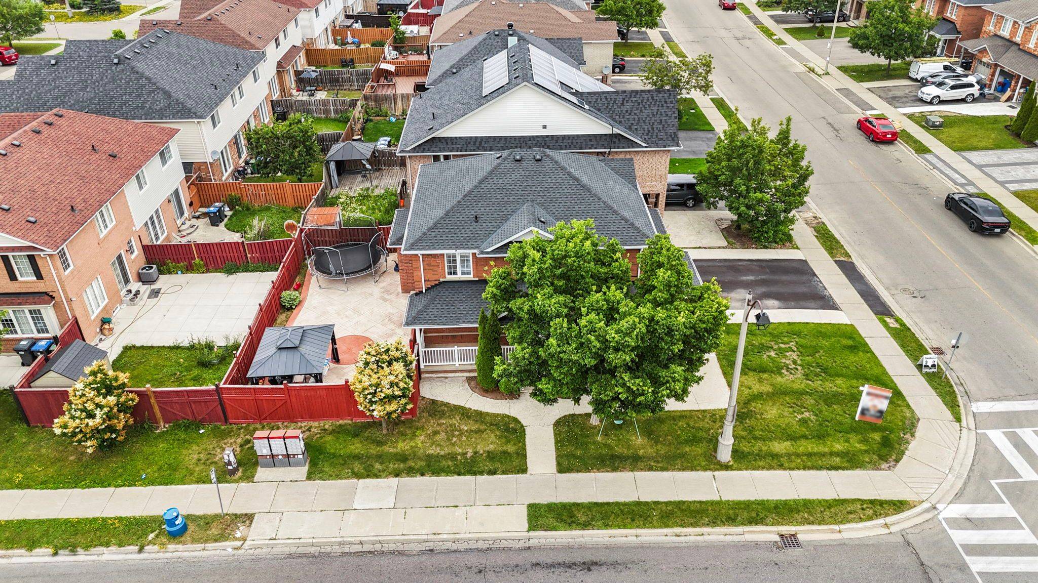 Brampton, ON L7A 3M6,347 Brisdale DR