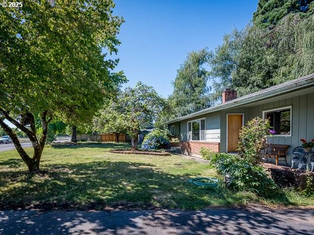 Canby, OR 97013,687 S REDWOOD ST