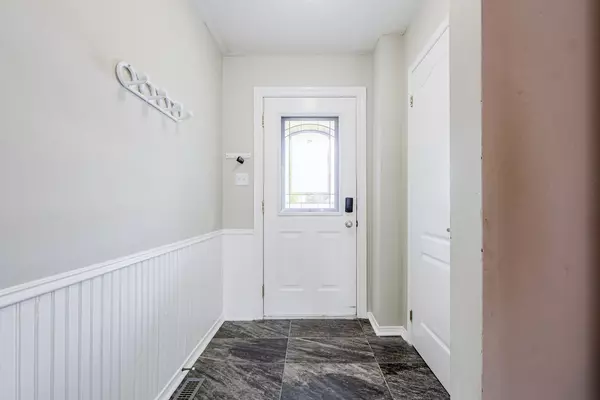 Essa, ON L0M 1B3,34 Parkside CRES S