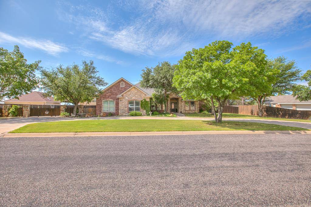 630 Ashford Dr, San Angelo, TX 76901