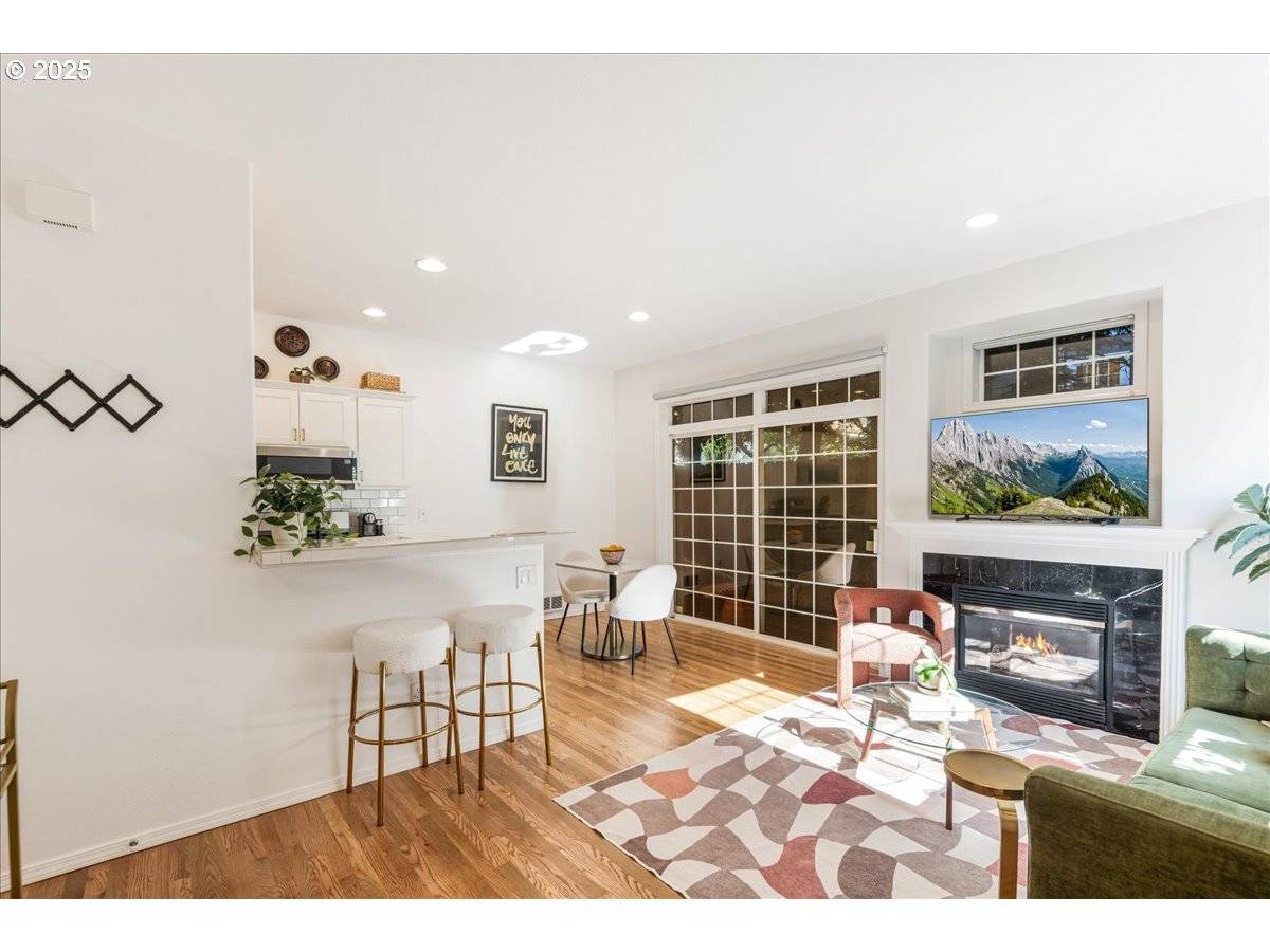 Portland, OR 97209,2020 NW LOVEJOY ST #7