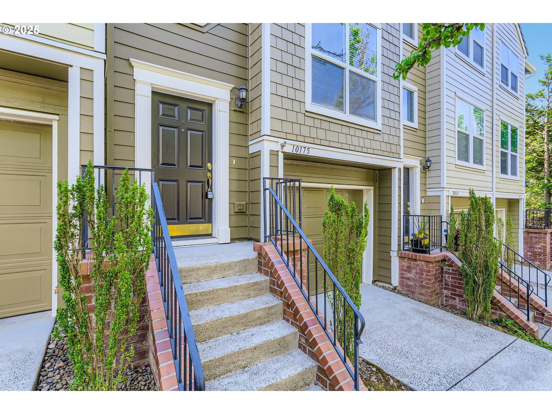 Portland, OR 97229,10175 NW WILSHIRE LN #40