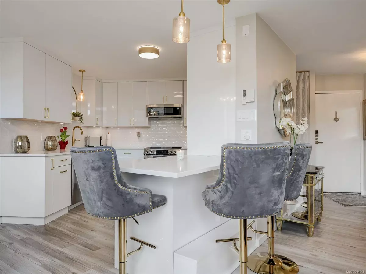 Victoria, BC V8V 4T9,225 Belleville St #107