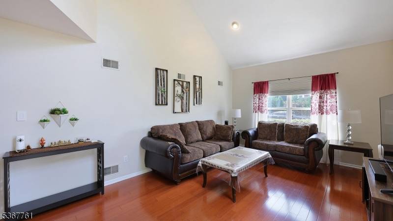 Piscataway Twp., NJ 08854,55 Castle Pointe Blvd