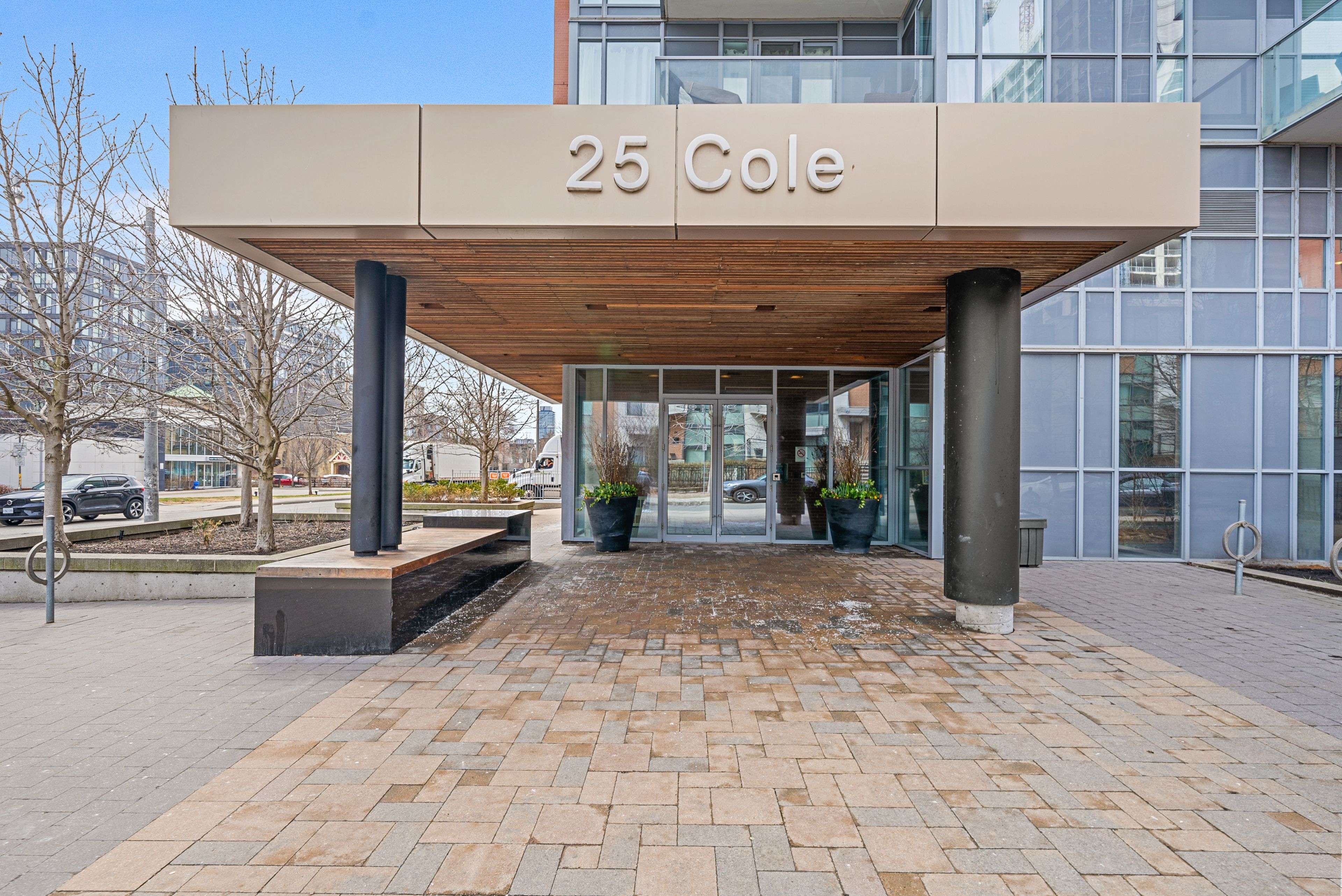 Toronto C08, ON M5A 4M3,25 Cole ST #621