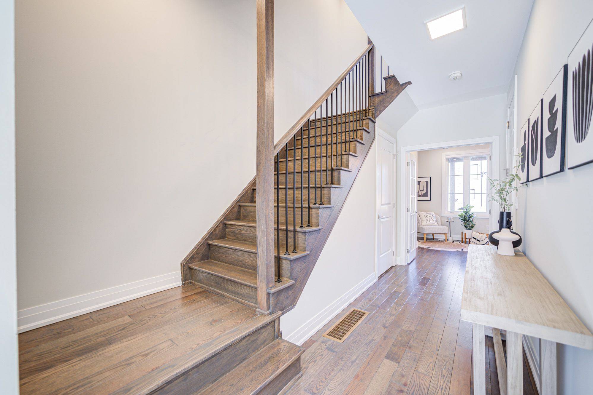 Newmarket, ON L3X 0M6,511 New England CT