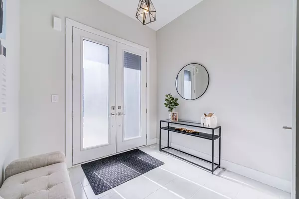 Newmarket, ON L3X 0M6,511 New England CT