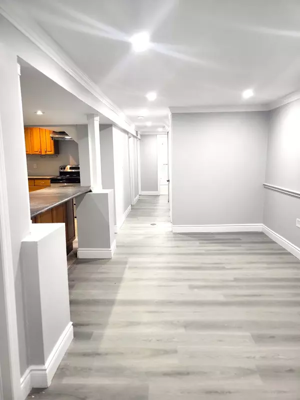 Mississauga, ON L5J 3Z3,2638 Sherhill DR #(Walkout Unit)