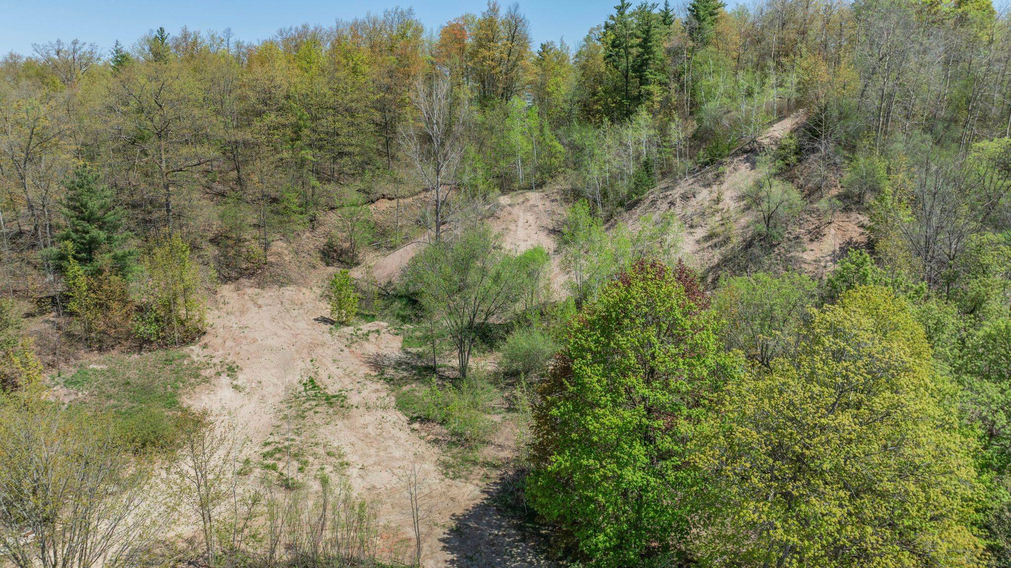 Halton Hills, ON L7G 3G8,22 Main ST N