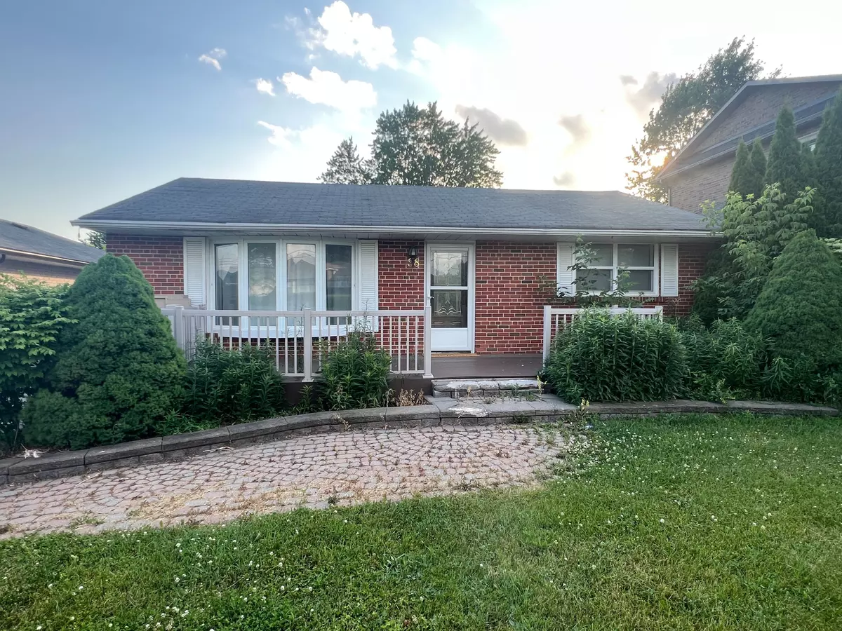 Bradford West Gwillimbury, ON L3Z 1N4,98 Thornton AVE