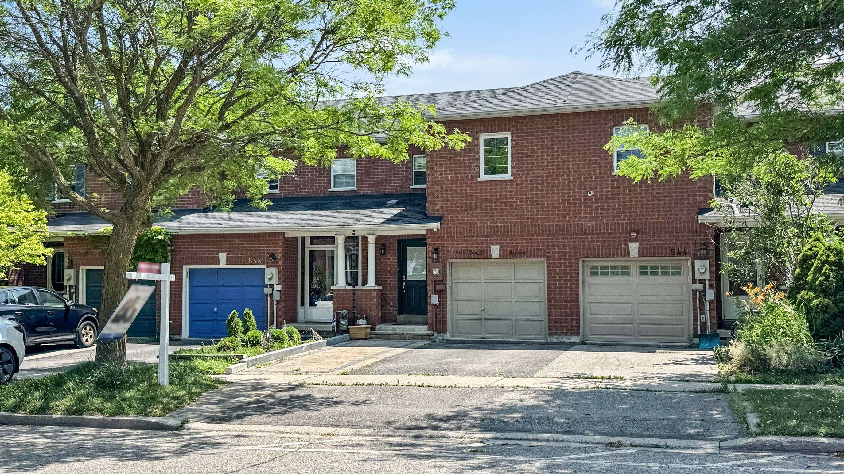 Newmarket, ON L3Y 8R5,546 Bondi AVE