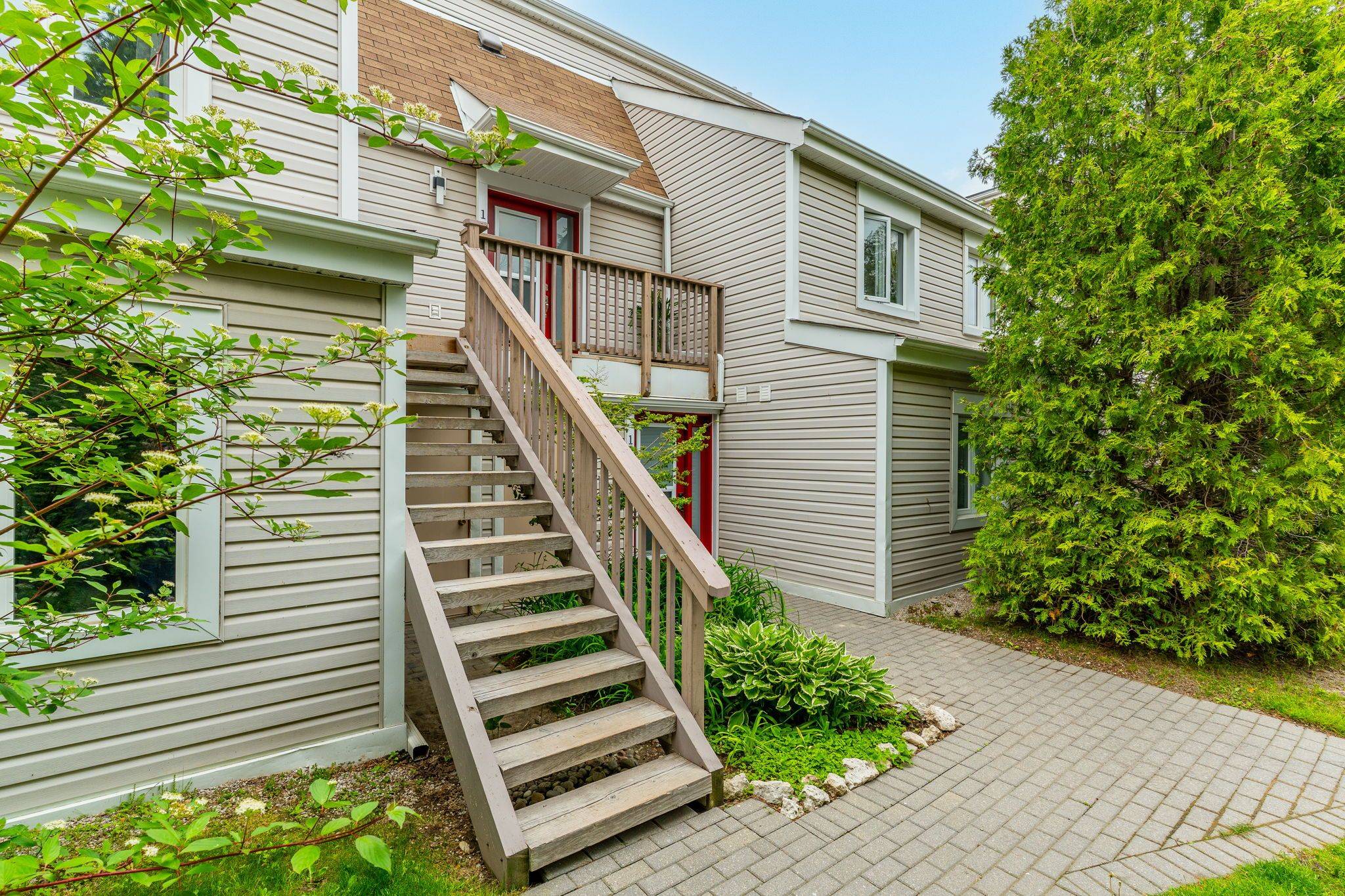 Collingwood, ON L9Y 5B8,49 TROTT BLVD #190
