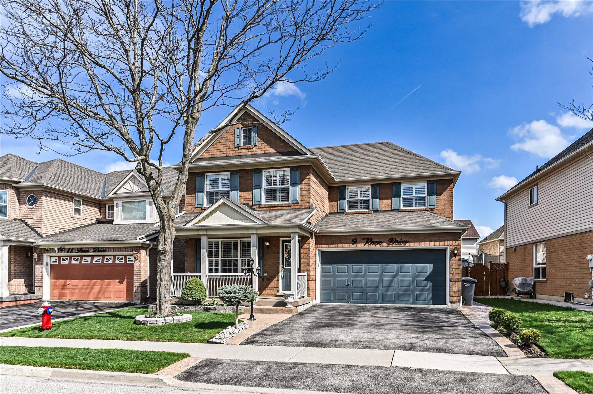 9 Penn DR,  Brampton,  ON L7A 1P5