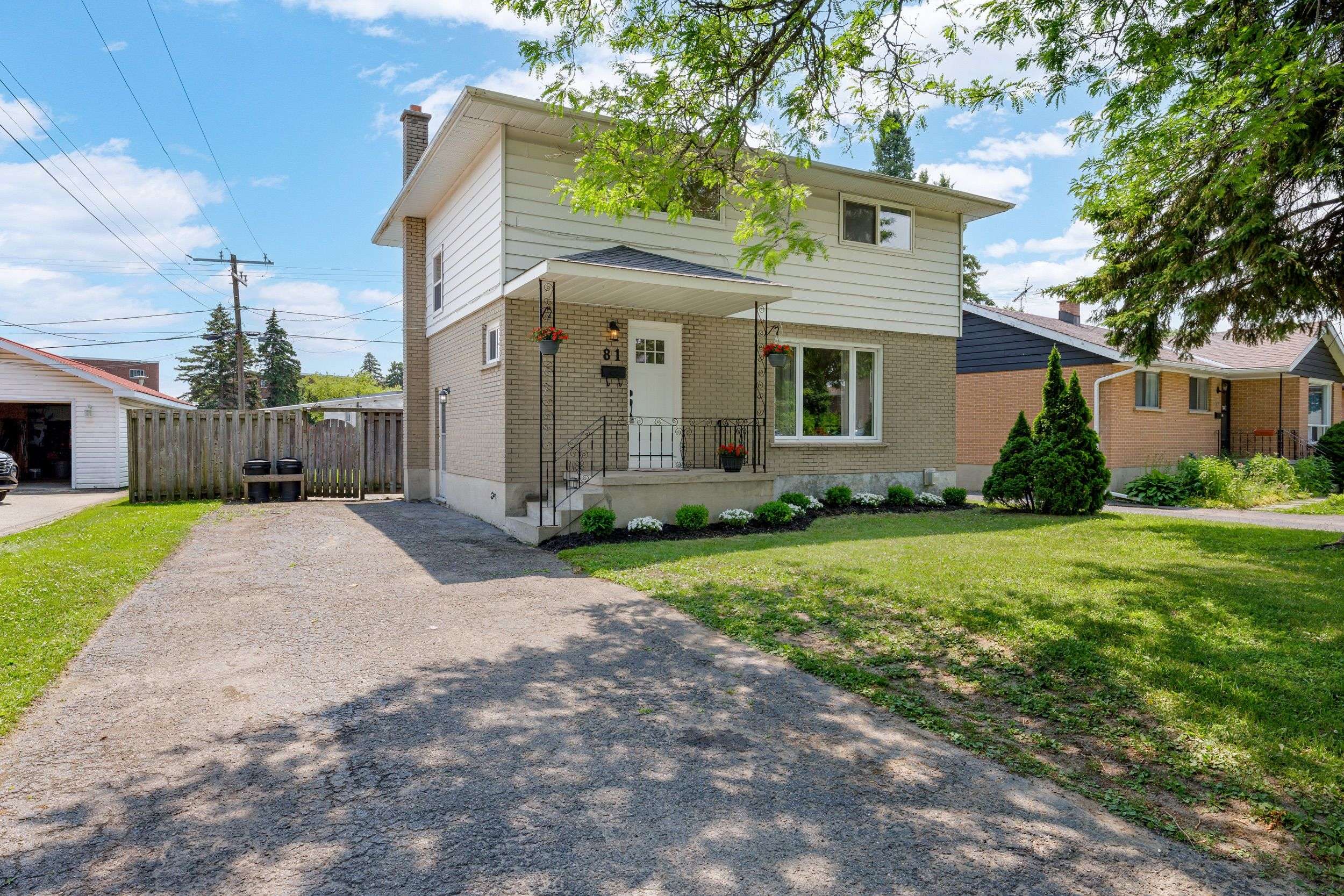 81 Reynolds DR, Brockville, ON K6V 1X2