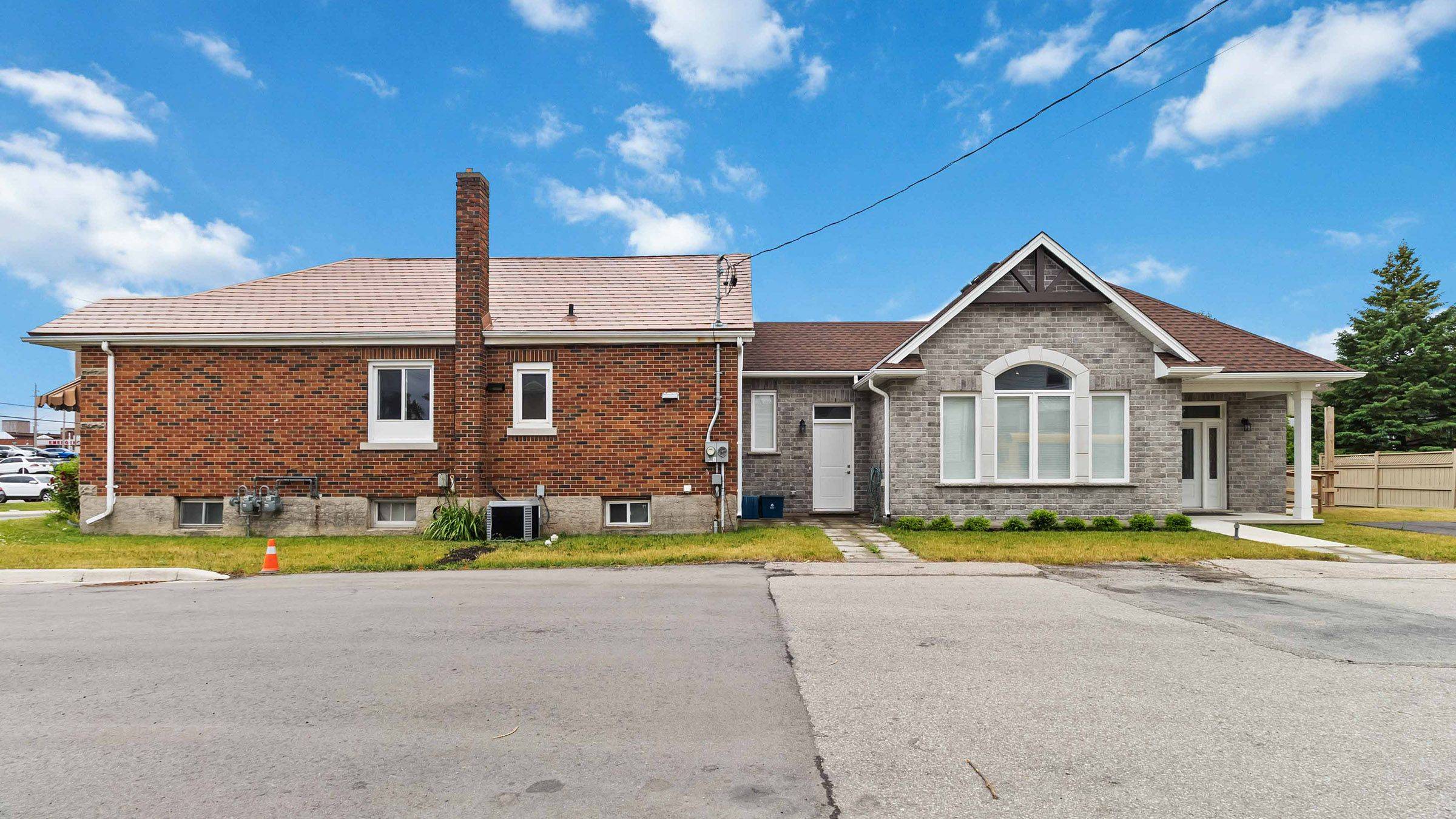 Brantford, ON N3R 4M8,310 St Paul AVE